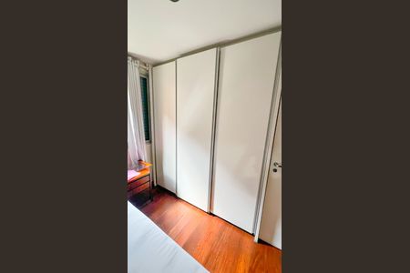 Apartamento à venda com 200m², 4 quartos e 3 vagas Apartamento à venda com 200m², 4 quartos e 3 vagasQuarto 2