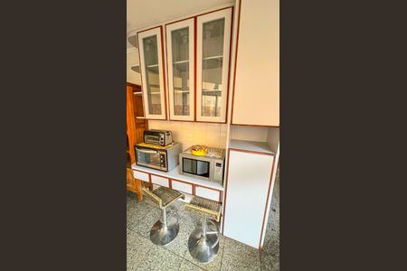 Apartamento à venda com 200m², 4 quartos e 3 vagas Apartamento à venda com 200m², 4 quartos e 3 vagasCozinha