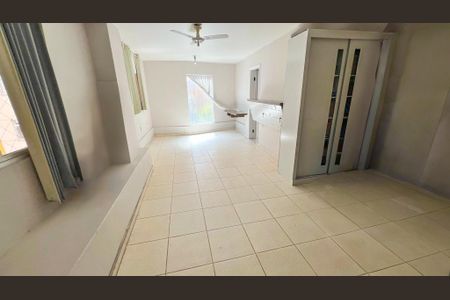 Apartamento à venda com 200m², 4 quartos e 3 vagas Apartamento à venda com 200m², 4 quartos e 3 vagasQuarto