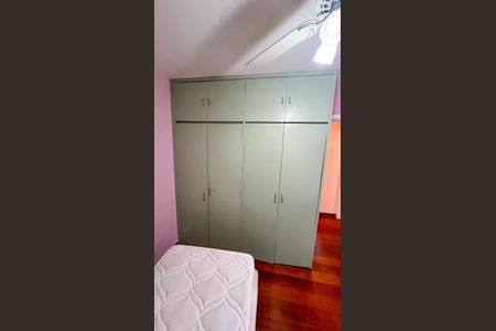 Apartamento à venda com 200m², 4 quartos e 3 vagas Apartamento à venda com 200m², 4 quartos e 3 vagasQuarto 4