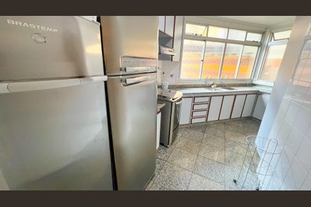 Apartamento à venda com 200m², 4 quartos e 3 vagas Apartamento à venda com 200m², 4 quartos e 3 vagasCozinha