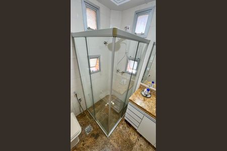 Apartamento à venda com 200m², 4 quartos e 3 vagas Apartamento à venda com 200m², 4 quartos e 3 vagasBanheiro