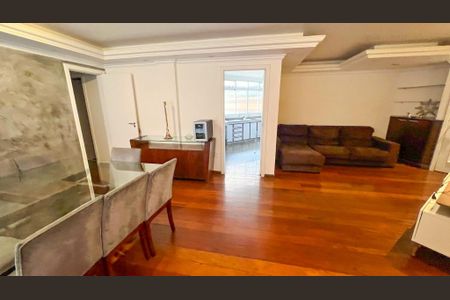 Apartamento à venda com 200m², 4 quartos e 3 vagas Apartamento à venda com 200m², 4 quartos e 3 vagasSala