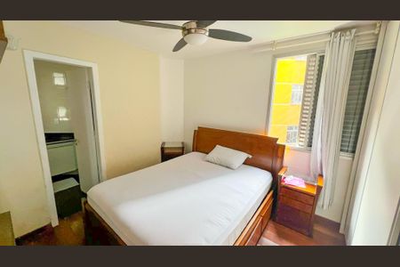 Apartamento à venda com 200m², 4 quartos e 3 vagas Apartamento à venda com 200m², 4 quartos e 3 vagasQuarto 2