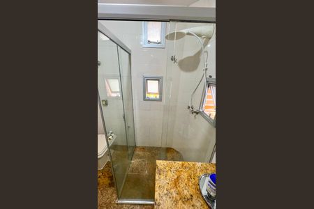 Apartamento à venda com 200m², 4 quartos e 3 vagas Apartamento à venda com 200m², 4 quartos e 3 vagasBanheiro