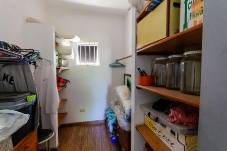 Casa à venda com 220m², 4 quartos e 2 vagasQuarto 2