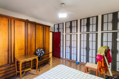 Casa à venda com 220m², 4 quartos e 2 vagasQuarto 1
