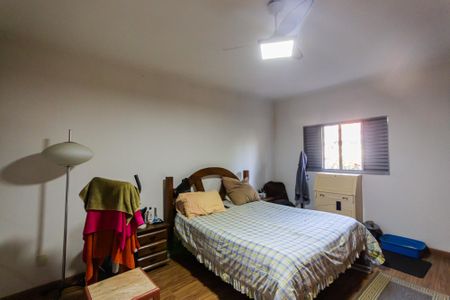 Casa à venda com 220m², 4 quartos e 2 vagasQuarto 1