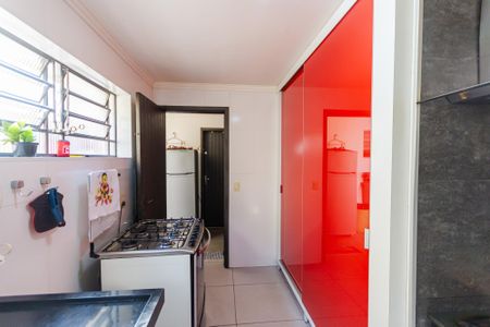 Casa à venda com 220m², 4 quartos e 2 vagasCozinha