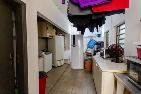 Casa à venda com 220m², 4 quartos e 2 vagasÁrea de Serviço