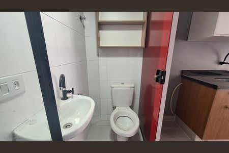 Studio para alugar com 25m², 1 quarto e 1 vaga Studio para alugar com 25m², 1 quarto e 1 vagaBanheiro