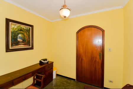 Casa para alugar com 300m², 4 quartos e 2 vagasEscritório