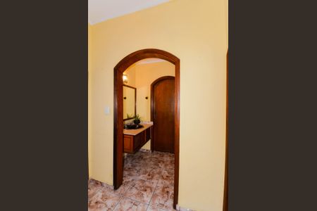 Casa para alugar com 300m², 4 quartos e 2 vagasBanheiro Social