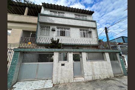 Casa à venda com 320m², 6 quartos e 3 vagasFachada