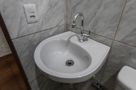 Casa para alugar com 40m², 1 quarto e sem vaga Casa para alugar com 40m², 1 quarto e sem vagaBanheiro