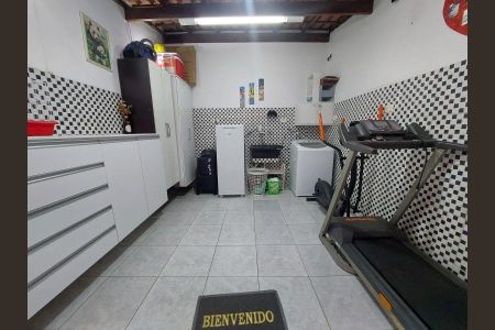 Casa à venda com 100m², 2 quartos e 1 vaga Casa à venda com 100m², 2 quartos e 1 vagaLavanderia