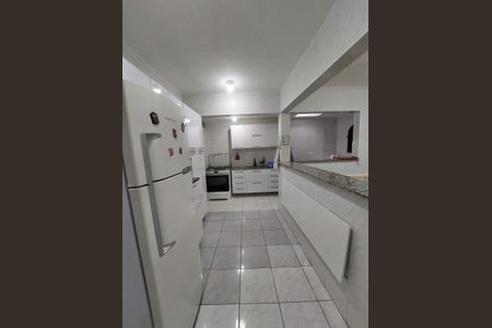 Casa à venda com 100m², 2 quartos e 1 vaga Casa à venda com 100m², 2 quartos e 1 vagaCozinha