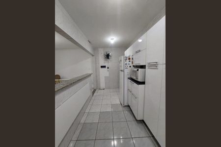 Casa à venda com 100m², 2 quartos e 1 vaga Casa à venda com 100m², 2 quartos e 1 vagaCozinha