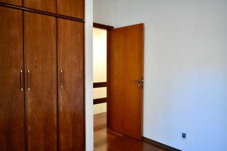 Casa à venda com 140m², 3 quartos e 2 vagasQuarto 2