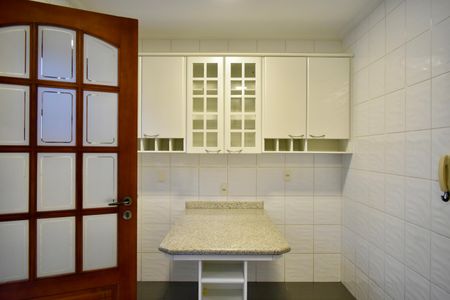 Casa à venda com 140m², 3 quartos e 2 vagasCozinha