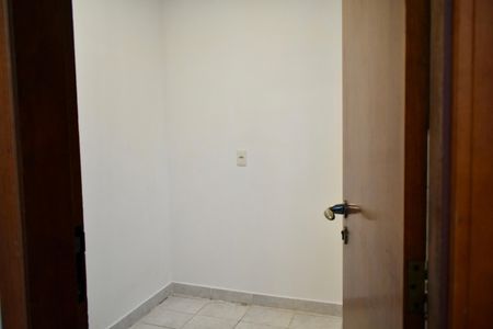 Casa à venda com 140m², 3 quartos e 2 vagasQuarto de Serviço