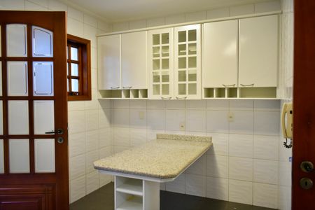 Casa à venda com 140m², 3 quartos e 2 vagasCozinha