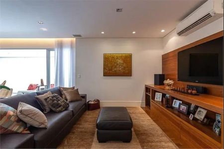 Apartamento à venda com 166m², 3 quartos e 3 vagasFoto 01