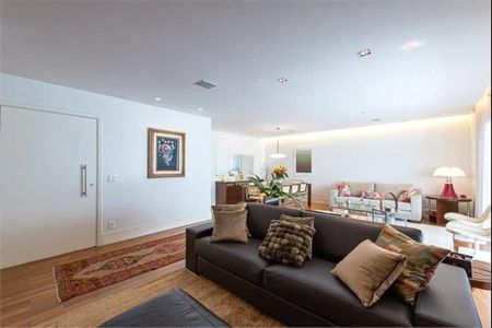 Apartamento à venda com 166m², 3 quartos e 3 vagasFoto 01