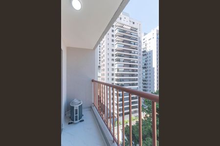 Studio para alugar com 26m², 1 quarto e sem vaga Studio para alugar com 26m², 1 quarto e sem vagaVaranda
