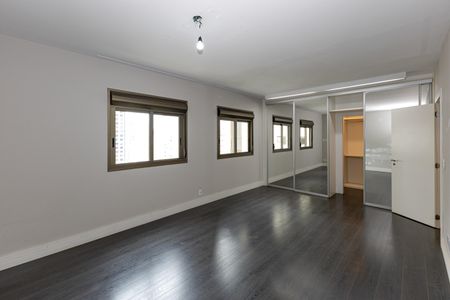Apartamento para alugar com 337m², 3 quartos e 4 vagas Apartamento para alugar com 337m², 3 quartos e 4 vagasSuíte 2