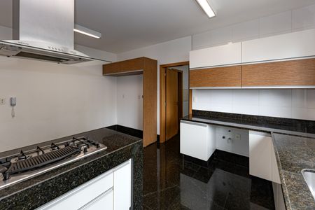 Apartamento para alugar com 337m², 3 quartos e 4 vagas Apartamento para alugar com 337m², 3 quartos e 4 vagasCozinha