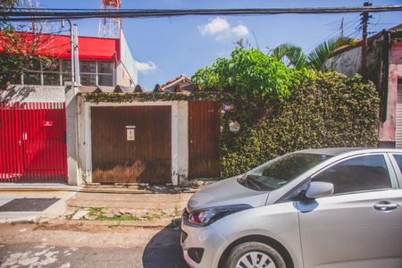 Casa à venda com 120m², 3 quartos e 1 vaga Casa à venda com 120m², 3 quartos e 1 vagaFachada