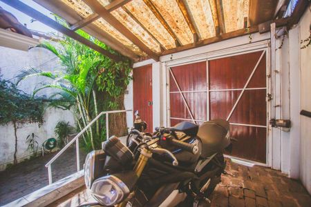 Casa à venda com 120m², 3 quartos e 1 vaga Casa à venda com 120m², 3 quartos e 1 vagaGaragem