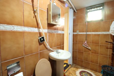 Casa para alugar com 299m², 4 quartos e 6 vagasBanheiro da Suíte