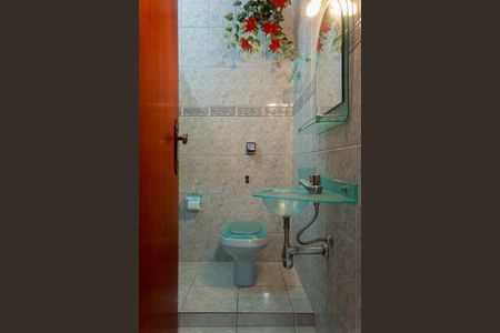 Casa à venda com 210m², 3 quartos e 4 vagasBanheiro Social