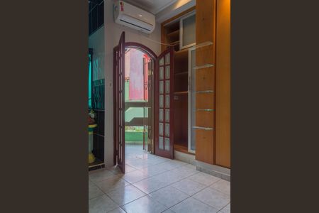 Casa à venda com 210m², 3 quartos e 4 vagasSuíte 1