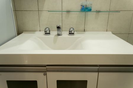 Casa à venda com 210m², 3 quartos e 4 vagasBanheiro 2