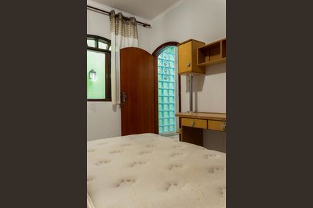 Casa à venda com 210m², 3 quartos e 4 vagasQuarto 2