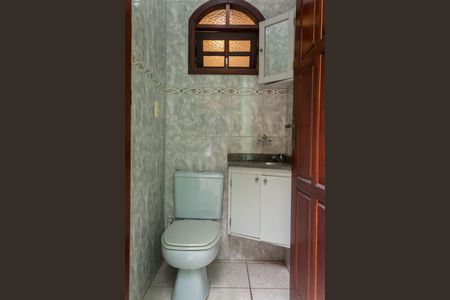 Casa à venda com 210m², 3 quartos e 4 vagasBanheiro da Área comum