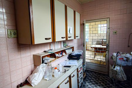 Casa à venda com 400m², 2 quartos e 3 vagascozinha