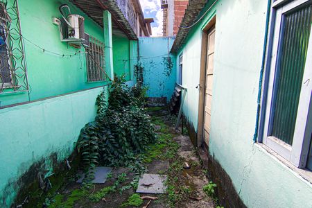 Casa à venda com 400m², 2 quartos e 3 vagasparte de tras