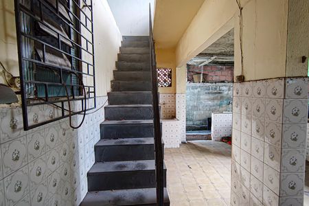 Casa à venda com 400m², 2 quartos e 3 vagasescada