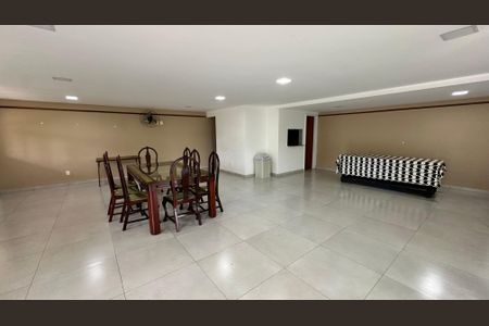 Apartamento à venda com 80m², 2 quartos e 2 vagas Apartamento à venda com 80m², 2 quartos e 2 vagasÁrea comum - Salão de festas