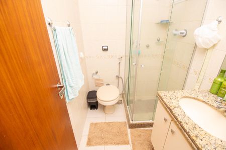 Apartamento à venda com 80m², 2 quartos e 2 vagas Apartamento à venda com 80m², 2 quartos e 2 vagasBanheiro quarto 1