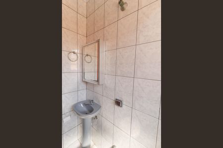 Casa à venda com 200m², 3 quartos e 3 vagas Casa à venda com 200m², 3 quartos e 3 vagasCasa - Banheiro