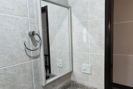 Casa de condomínio para alugar com 722m², 5 quartos e 5 vagas Casa de condomínio para alugar com 722m², 5 quartos e 5 vagasBanheiro Social 2