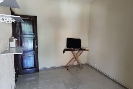 Casa de condomínio para alugar com 722m², 5 quartos e 5 vagas Casa de condomínio para alugar com 722m², 5 quartos e 5 vagasCloset da Suíte 3