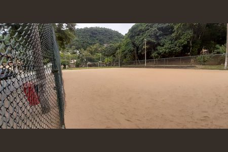 Casa de condomínio para alugar com 722m², 5 quartos e 5 vagas Casa de condomínio para alugar com 722m², 5 quartos e 5 vagasÁrea comum - Campo de Futebol