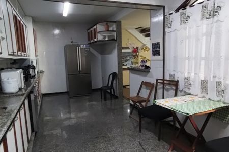 Casa de condomínio para alugar com 722m², 5 quartos e 5 vagas Casa de condomínio para alugar com 722m², 5 quartos e 5 vagasCozinha