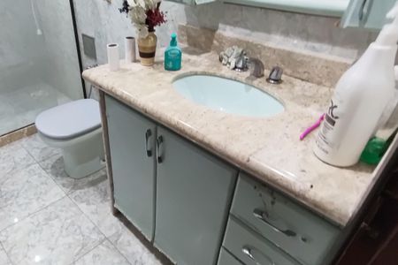 Casa de condomínio para alugar com 722m², 5 quartos e 5 vagas Casa de condomínio para alugar com 722m², 5 quartos e 5 vagasBanheiro da Suíte 1